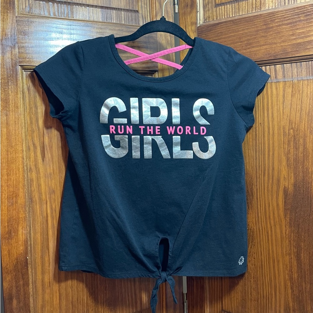 Girls Run the World Size 14